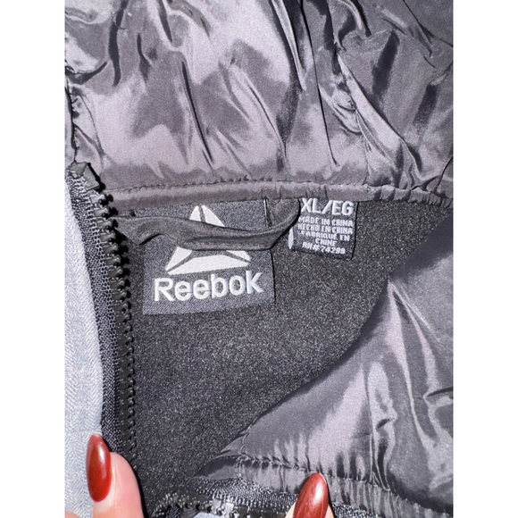 Reebok Men’s XL Hooded Softshell Jacket Gray Fleece Lined Zip Pockets - Picture 3 of 11